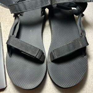 Teva Sandals size W11